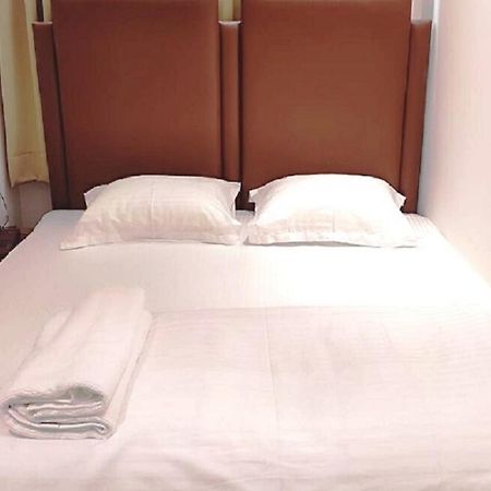Staymaker Hotel Mohan Palace Baharampur المظهر الخارجي الصورة
