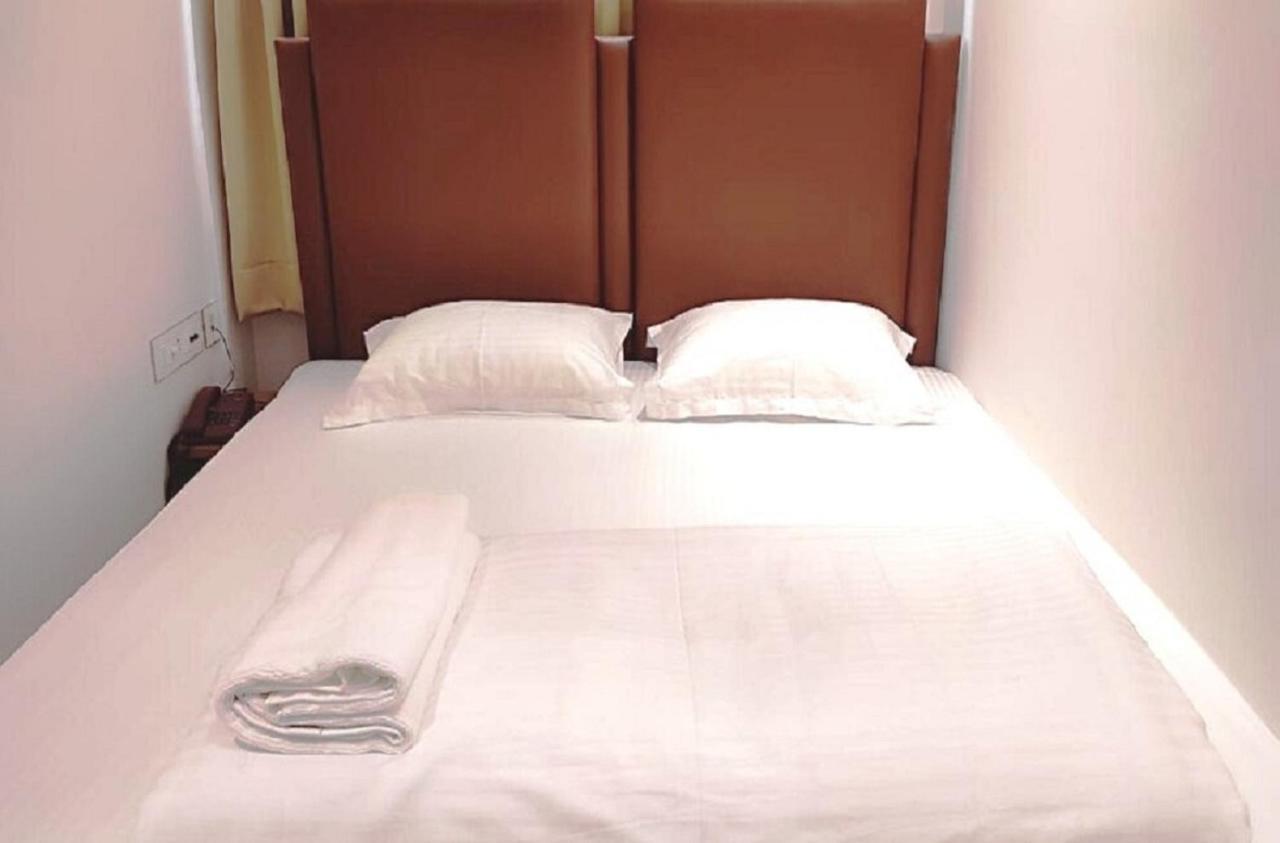 Staymaker Hotel Mohan Palace Baharampur المظهر الخارجي الصورة