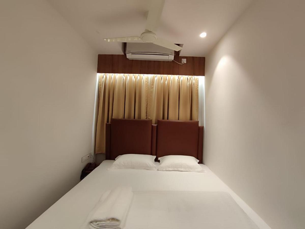 Staymaker Hotel Mohan Palace Baharampur المظهر الخارجي الصورة