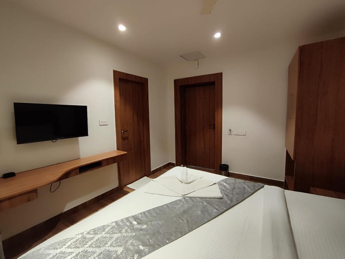 Staymaker Hotel Mohan Palace Baharampur المظهر الخارجي الصورة