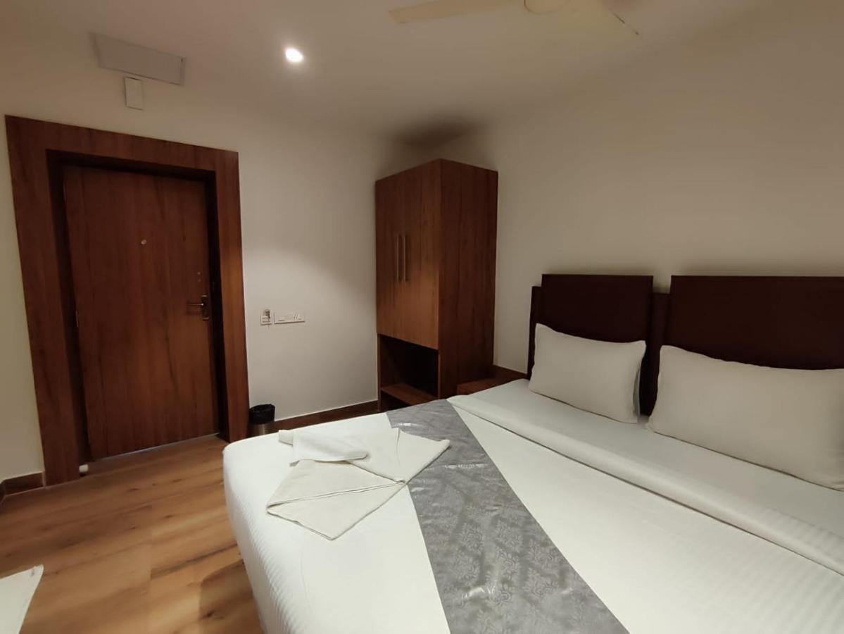 Staymaker Hotel Mohan Palace Baharampur المظهر الخارجي الصورة