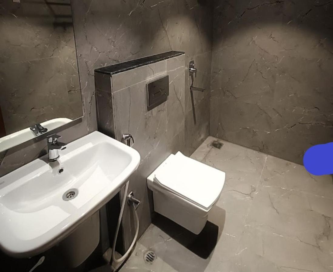 Staymaker Hotel Mohan Palace Baharampur المظهر الخارجي الصورة